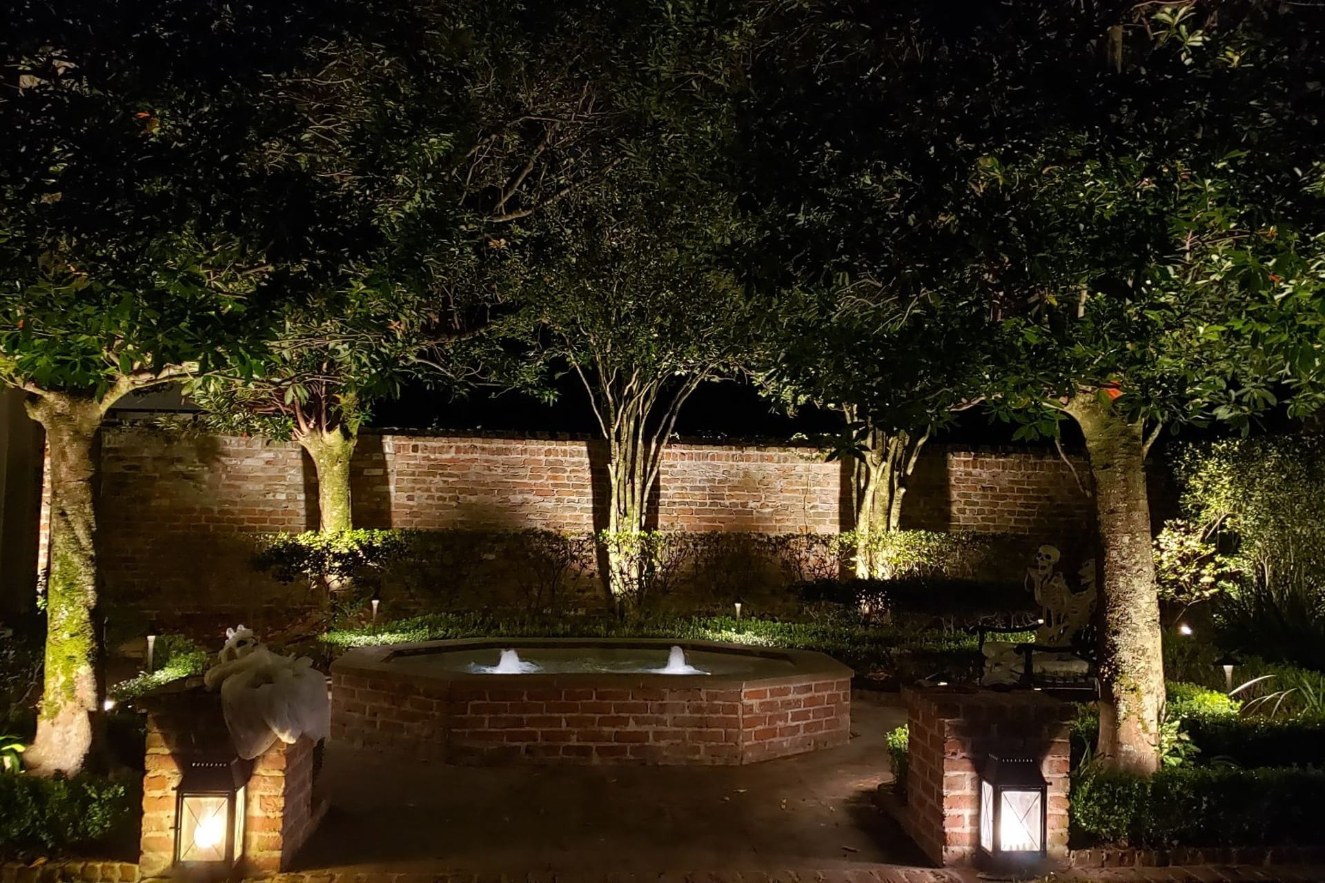landscape lighting service in New Orleans