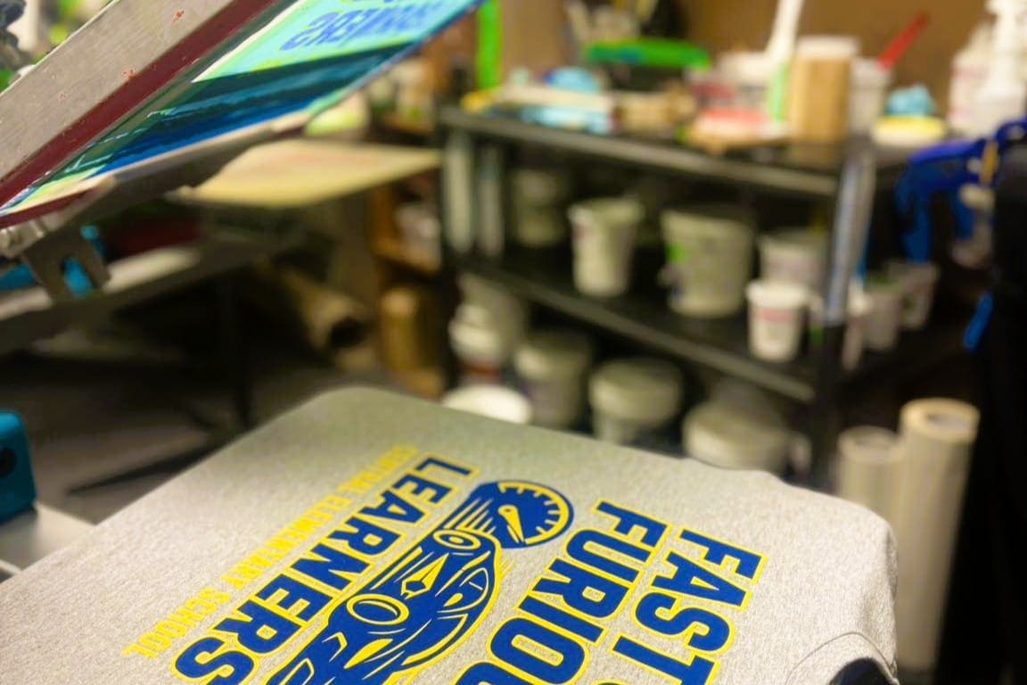 screen printing t-shirts